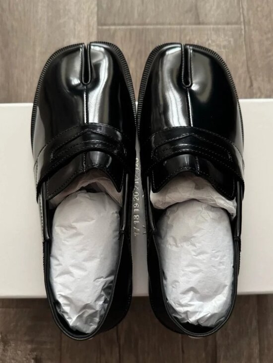 Maison Martin Margiela Shoes - Maison Margiela Tabi Loafers